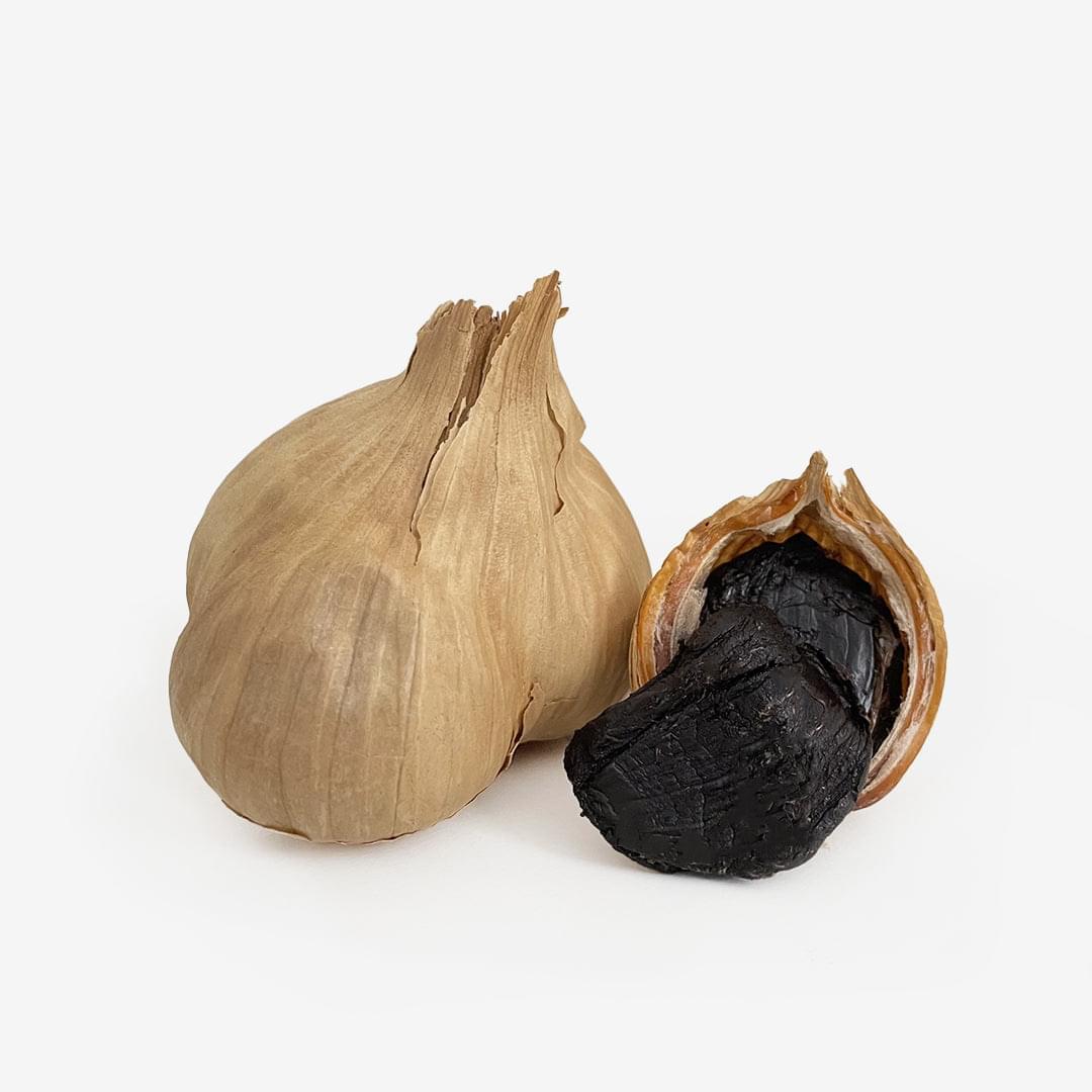 Ail Noir en tête entière