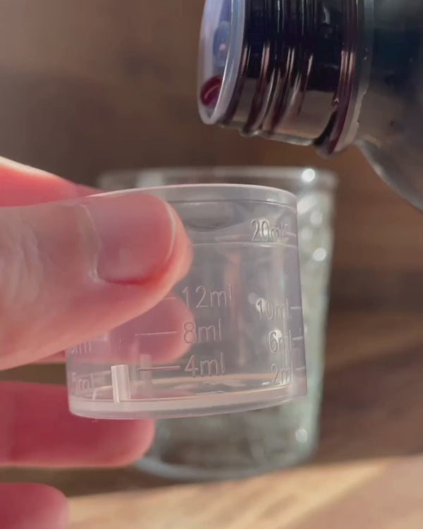 Vidéo de prise de la phyco 5K à diluer dans un verre d'eau